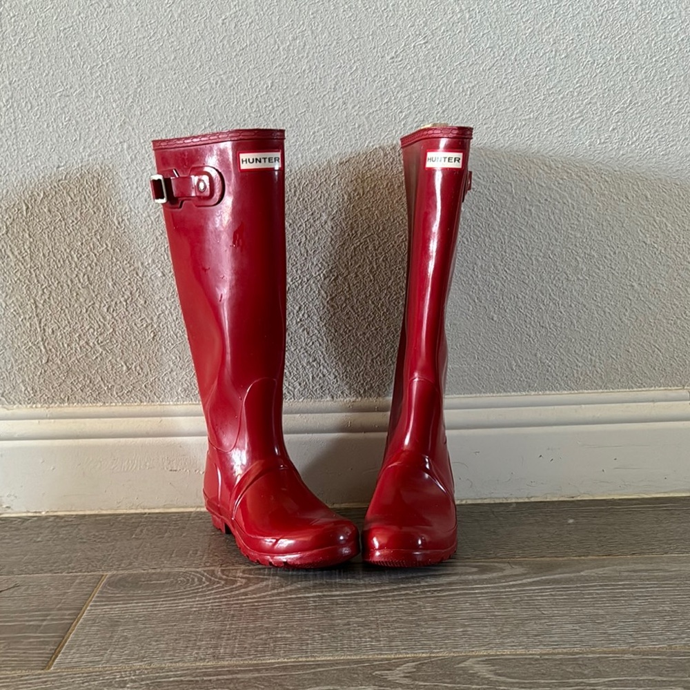 Hunter Red Rain Boots Size 8